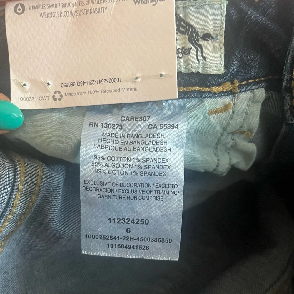 NWT Wrangler High Rise True Straight Crop Jeans Size 6/28 - Picture 5 of 7